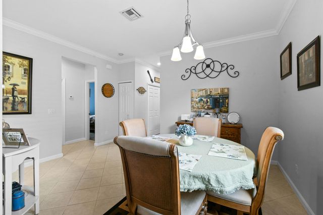 852 NW Leonardo Circle, Port St Lucie, FL 34986