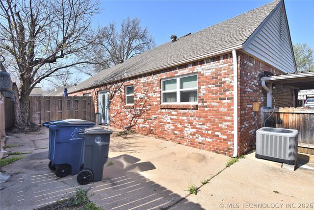 5637 S Newport Avenue 5637, Tulsa, OK 74105
