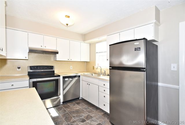 5637 S Newport Avenue 5637, Tulsa, OK 74105