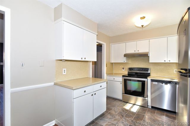 5637 S Newport Avenue 5637, Tulsa, OK 74105