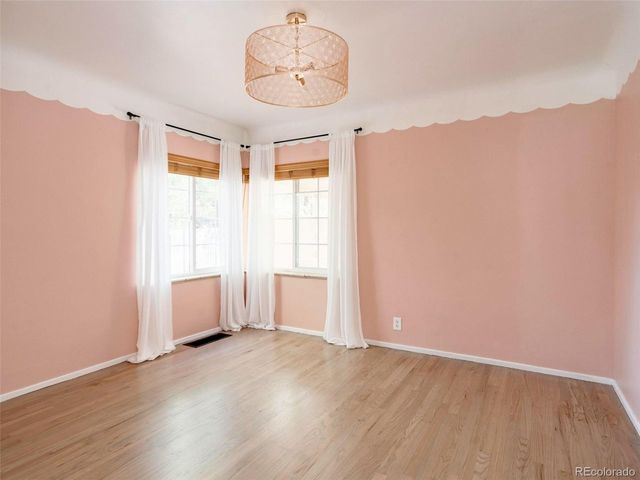 16 Lakewood Heights Dr, Lakewood, CO 80215