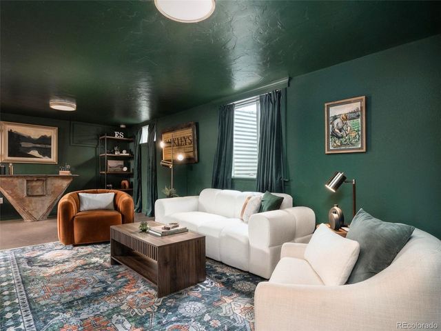 16 Lakewood Heights Dr, Lakewood, CO 80215