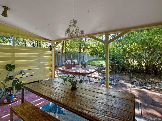 16 Lakewood Heights Dr, Lakewood, CO 80215