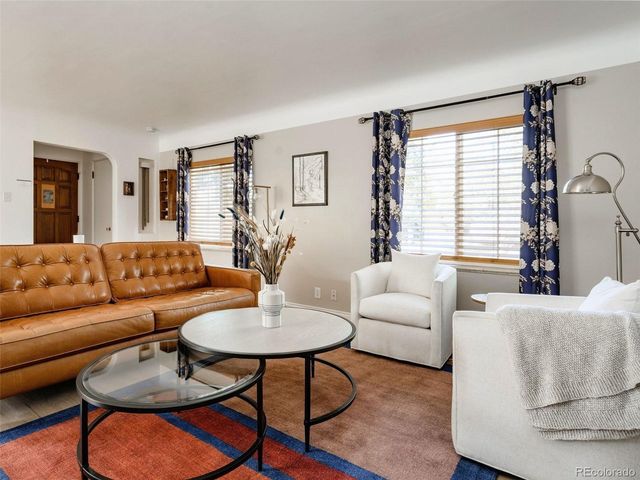 16 Lakewood Heights Dr, Lakewood, CO 80215