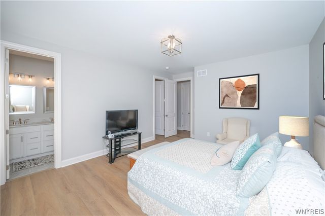 40 Greenspring Court, West Seneca, NY 14224