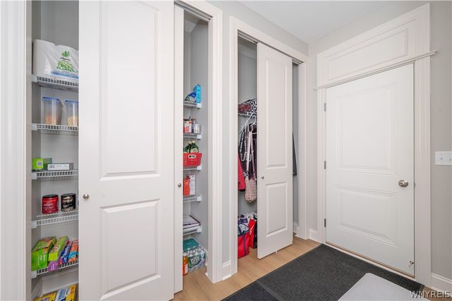 40 Greenspring Court, West Seneca, NY 14224