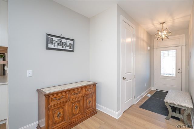 40 Greenspring Court, West Seneca, NY 14224