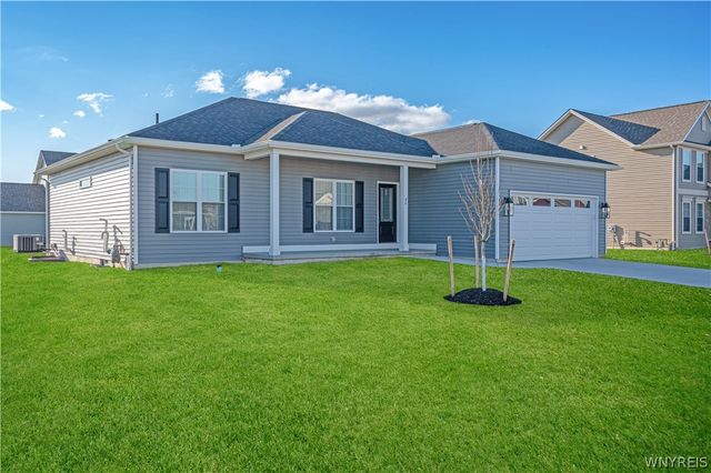 40 Greenspring Court, West Seneca, NY 14224