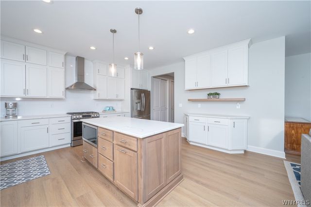 40 Greenspring Court, West Seneca, NY 14224