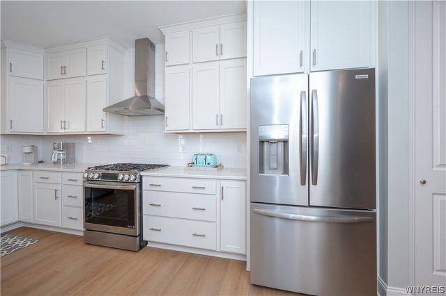 40 Greenspring Court, West Seneca, NY 14224