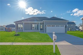 40 Greenspring Court, West Seneca, NY 14224