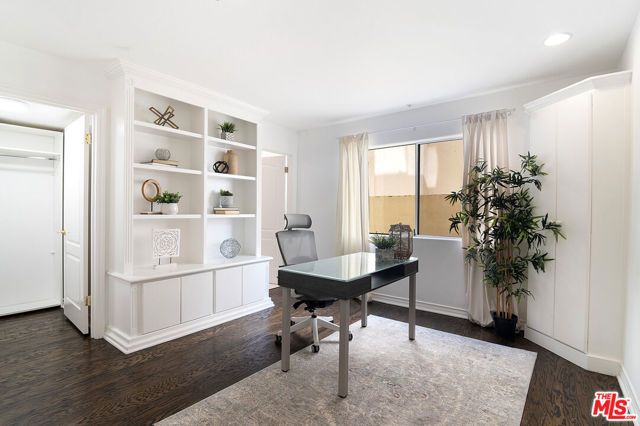 2007 S Beverly Glen Boulevard 102, Los Angeles, CA 90025