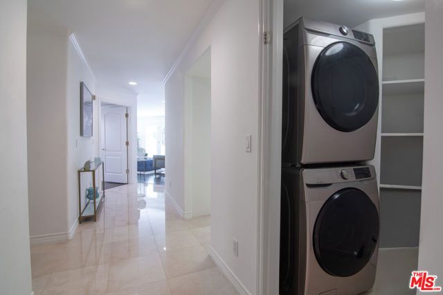 2007 S Beverly Glen Boulevard 102, Los Angeles, CA 90025