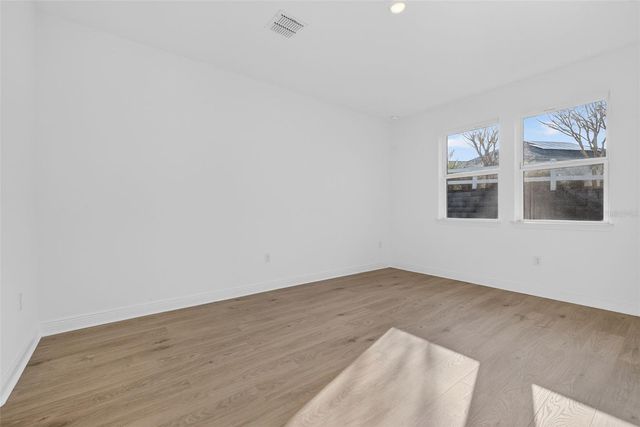 983 FIESTA KEY CIRCLE, Lady Lake, FL 32159