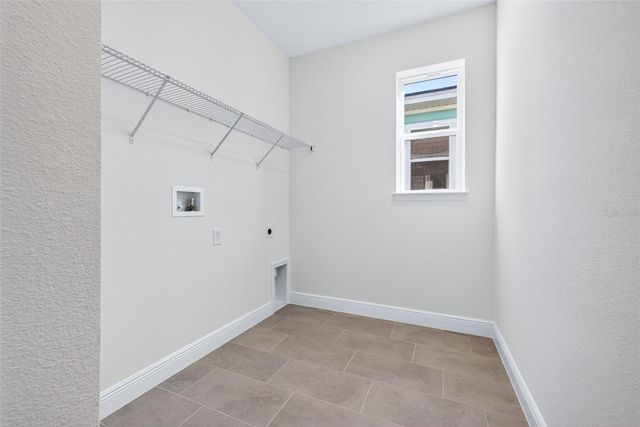 983 FIESTA KEY CIRCLE, Lady Lake, FL 32159