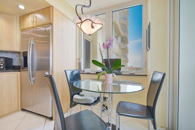 550 S Ocean Boulevard 703, Boca Raton, FL 33432