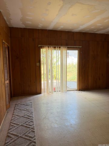 1215 Virginia Blvd, San Antonio, TX 78203