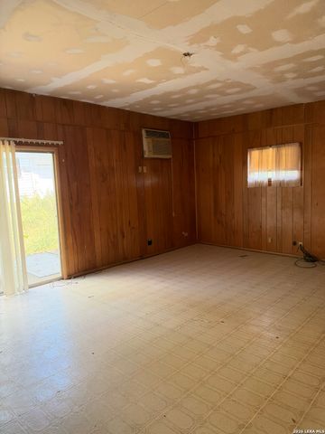 1215 Virginia Blvd, San Antonio, TX 78203