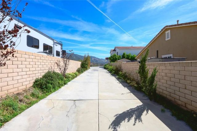 5491 N Pinnacle, San Bernardino, CA 92407