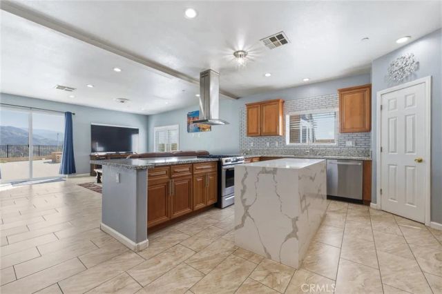 5491 N Pinnacle, San Bernardino, CA 92407