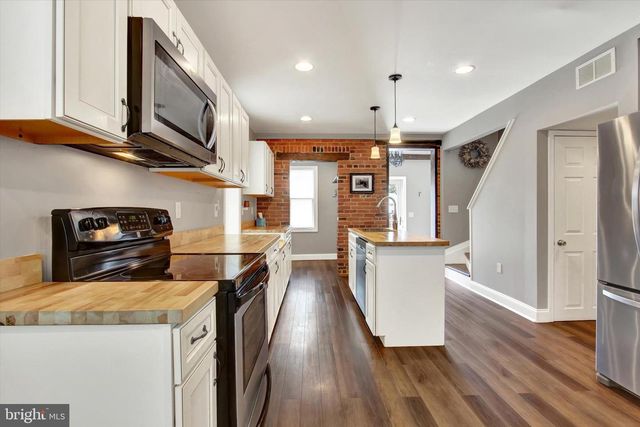 2859 CENTENNIAL RD, Hanover, PA 17331