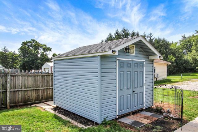 2859 CENTENNIAL RD, Hanover, PA 17331