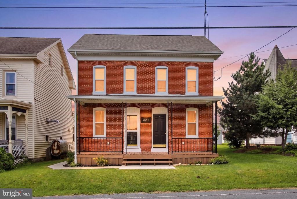 2859 CENTENNIAL RD, Hanover, PA 17331