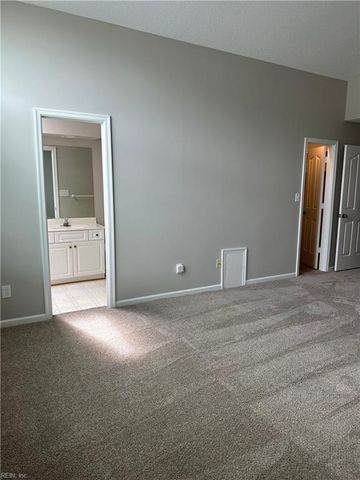1605 Woodstock CT, Chesapeake, VA 23320