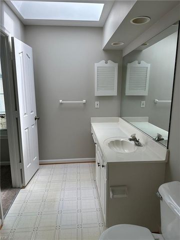 1605 Woodstock CT, Chesapeake, VA 23320