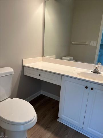 1605 Woodstock CT, Chesapeake, VA 23320