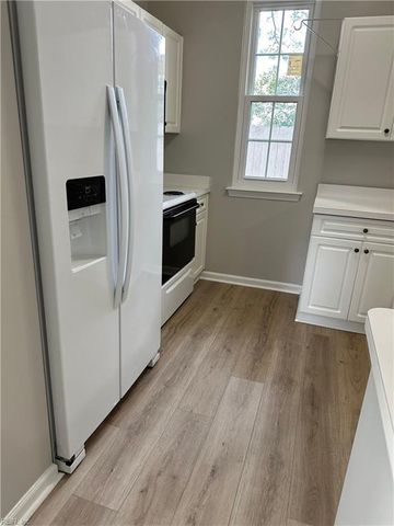 1605 Woodstock CT, Chesapeake, VA 23320