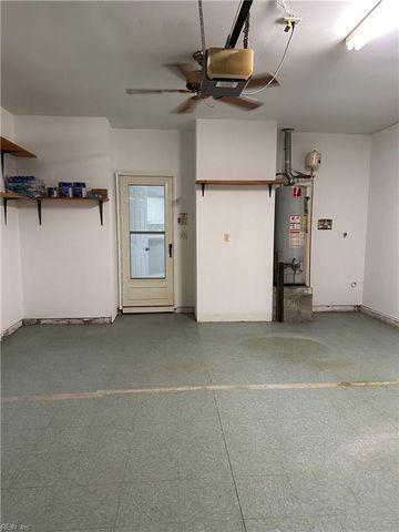 1605 Woodstock CT, Chesapeake, VA 23320