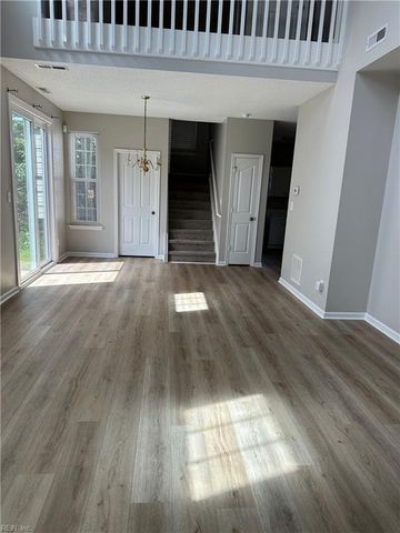 1605 Woodstock CT, Chesapeake, VA 23320