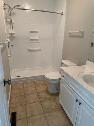 1605 Woodstock CT, Chesapeake, VA 23320