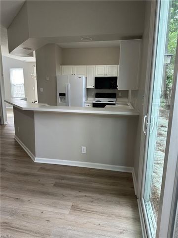 1605 Woodstock CT, Chesapeake, VA 23320
