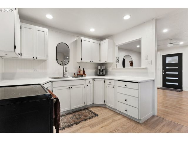 501 E JONES St, Yacolt, WA 98675