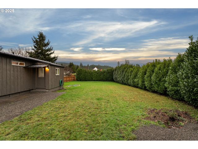 501 E JONES St, Yacolt, WA 98675