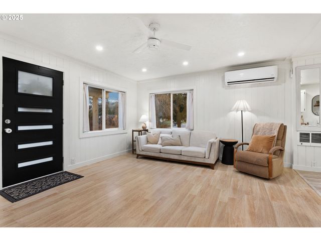 501 E JONES St, Yacolt, WA 98675