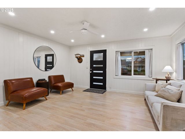 501 E JONES St, Yacolt, WA 98675