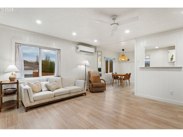 501 E JONES St, Yacolt, WA 98675