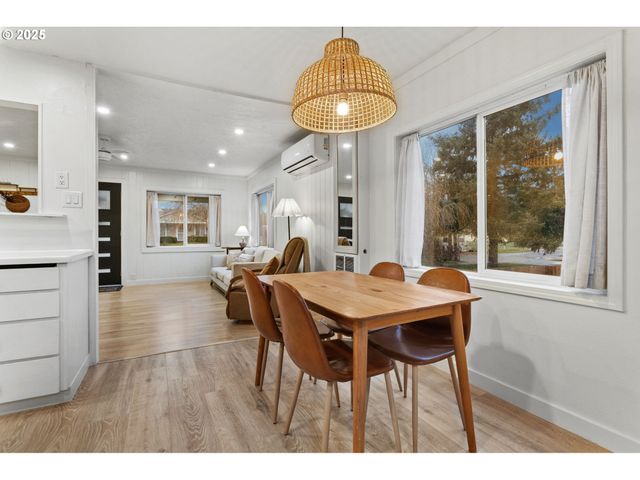 501 E JONES St, Yacolt, WA 98675