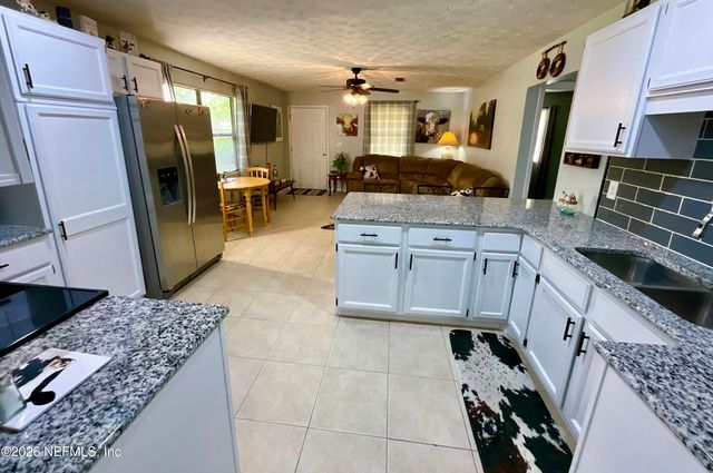 468 SE 28TH Way, Melrose, FL 32666