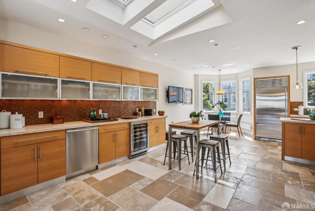 2550 Greenwich Street, San Francisco, CA 94123