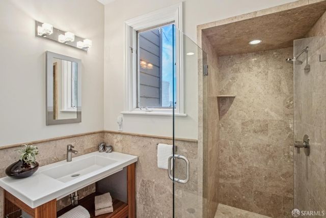 2550 Greenwich Street, San Francisco, CA 94123