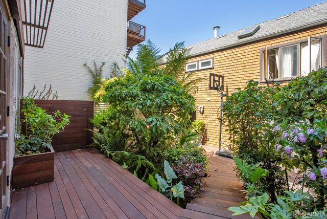 2550 Greenwich Street, San Francisco, CA 94123