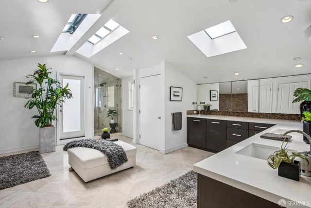 2550 Greenwich Street, San Francisco, CA 94123