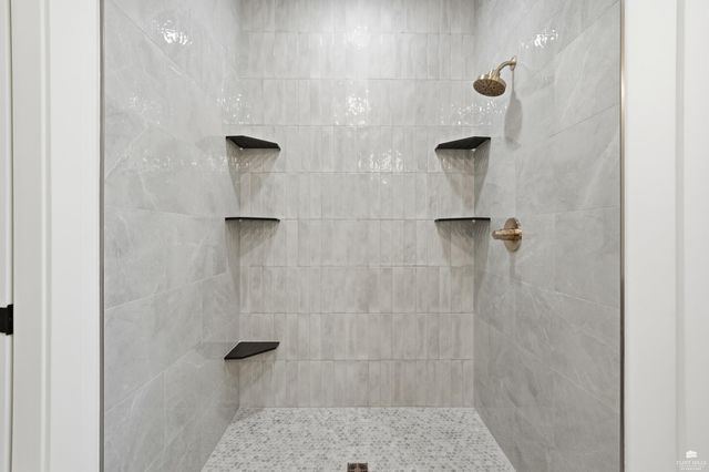 3508 N Pinehurst Circle, Manhattan, KS 66503