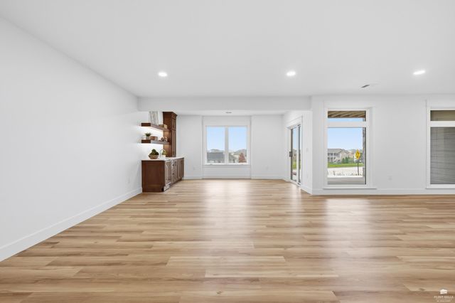 3508 N Pinehurst Circle, Manhattan, KS 66503