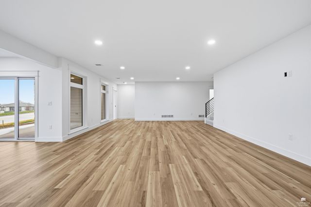 3508 N Pinehurst Circle, Manhattan, KS 66503