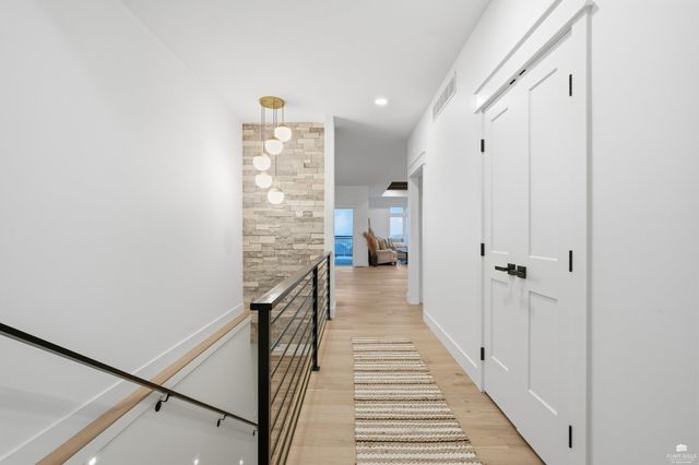 3508 N Pinehurst Circle, Manhattan, KS 66503